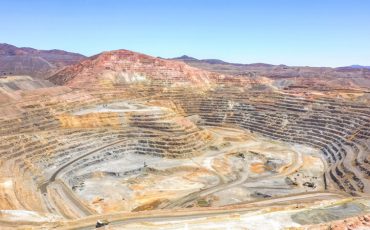 Covid-19 obliga a suspender actividades en industria minera