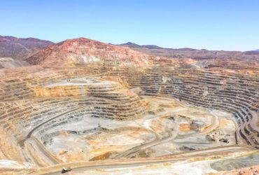 Covid-19 obliga a suspender actividades en industria minera